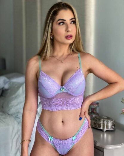 Conjunto de Lingerie de Renda Good Vibes